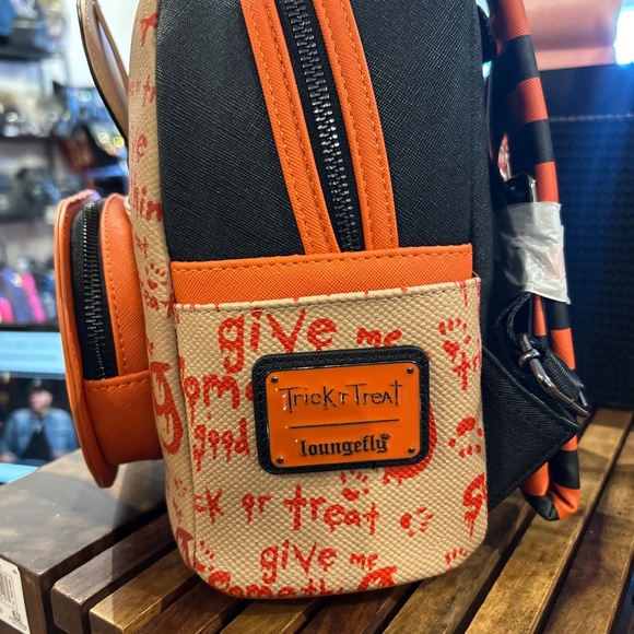 Punkin loungefly halloween wallet & backpack - Picture 4 of 7